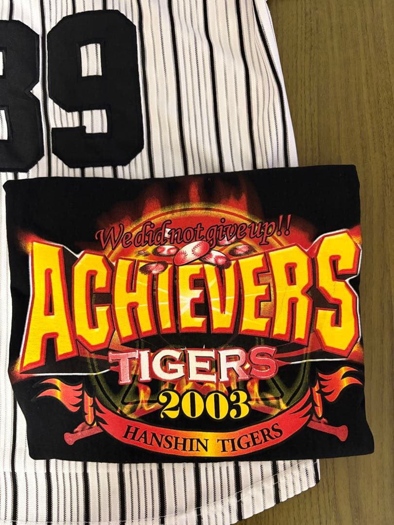 阪神タイガース 矢野元選手元監督 ユニフォーム 39、2003年優勝記念Tシャツ