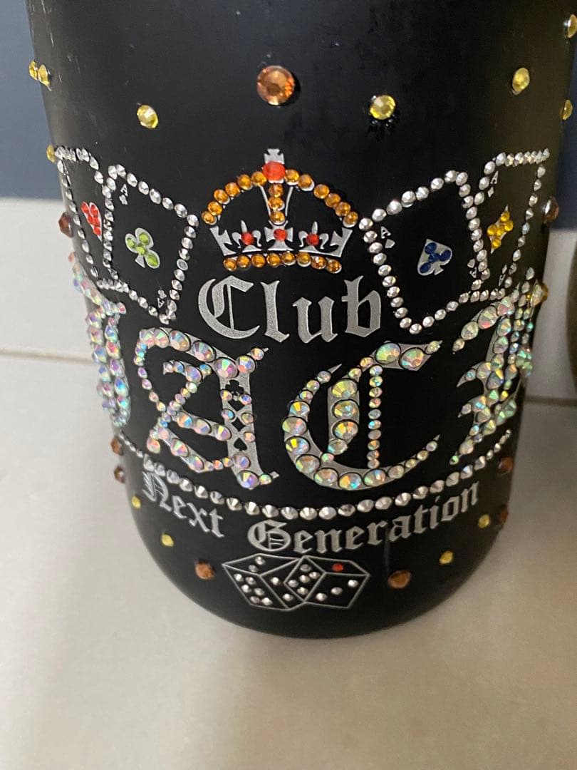 2本シャンパンとモーツァルト チョコレート