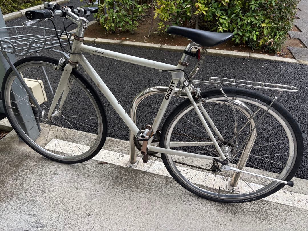 ジャイアント　トラディスト　自転車　クロスバイク　前後キャリア付