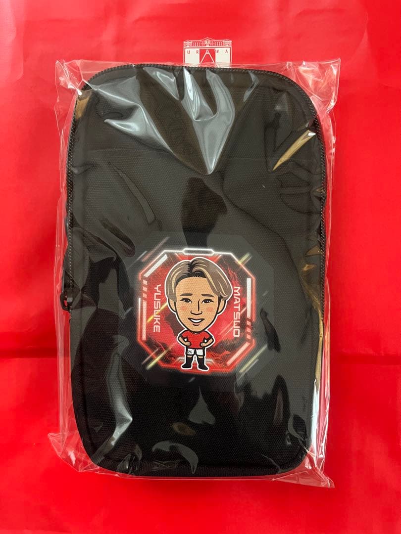 D兄さん専用　浦和レッズ　6,24 スタジアム限定クレーンゲーム　スマホポーチ