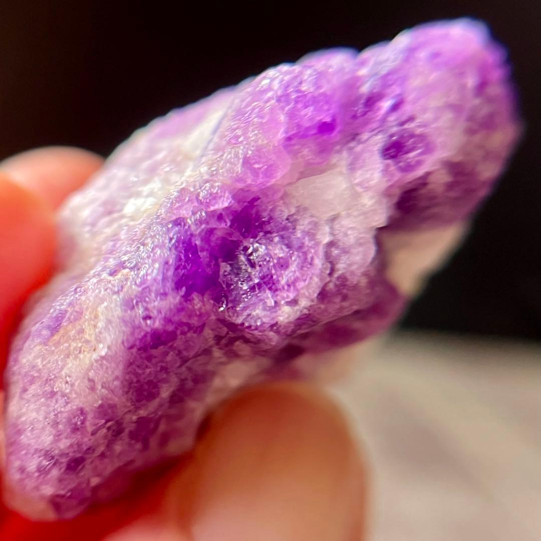 レア ハックマナイト 特大 105.45ct 未処理 蛍光 原石 天然石 鉱物