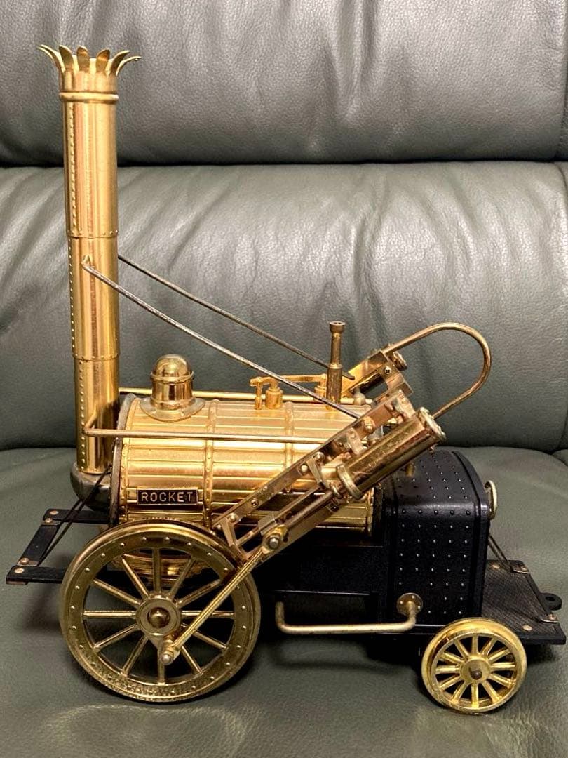 蒸気機関車ロケット号(昭和レトロ)