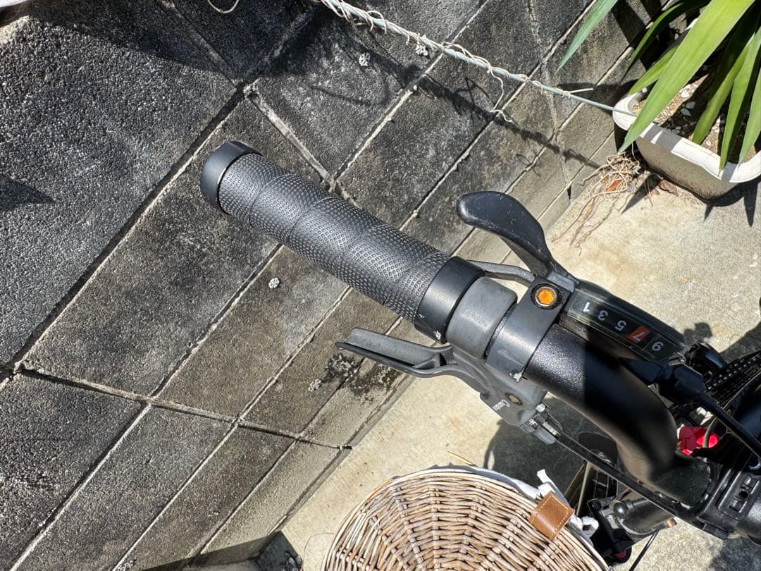 折りたたみ自転車　オシャレ　可愛い　ブラック　赤