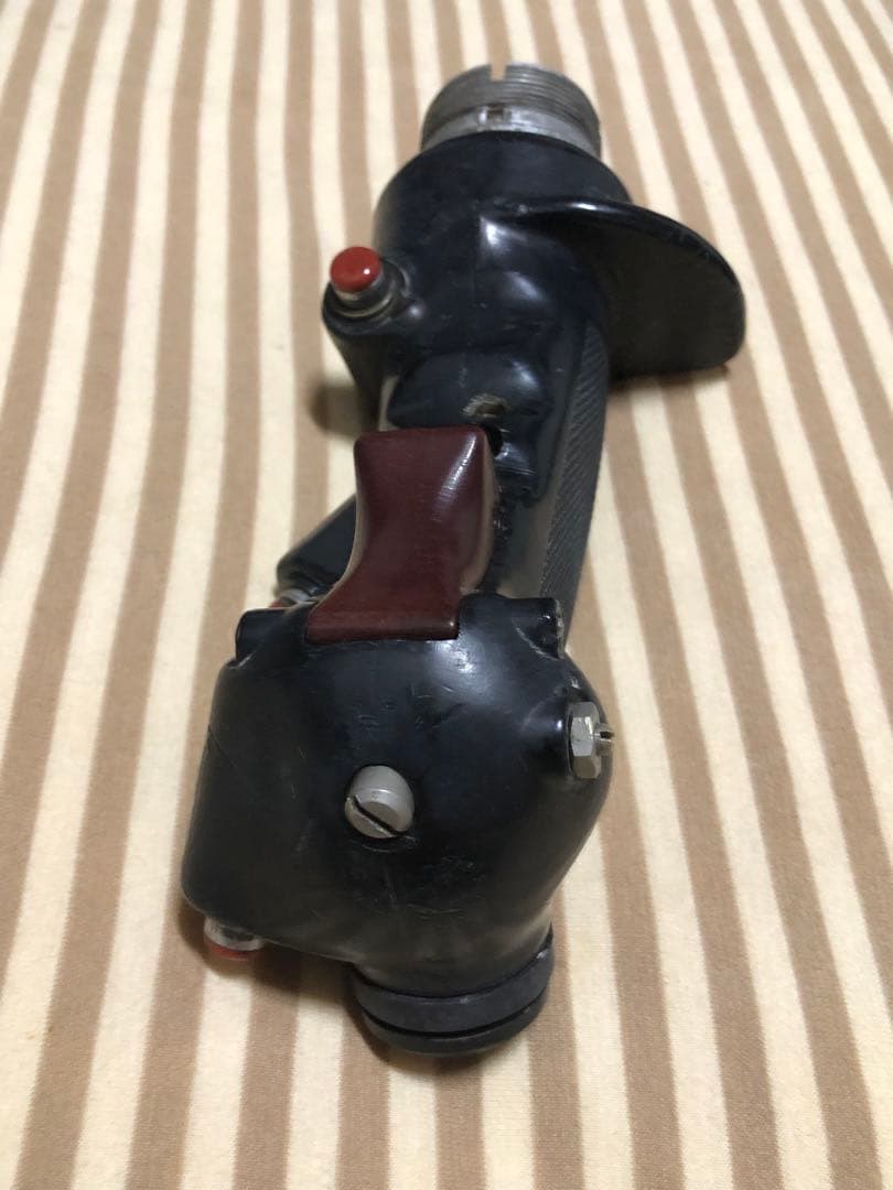 B8 操縦桿グリップ