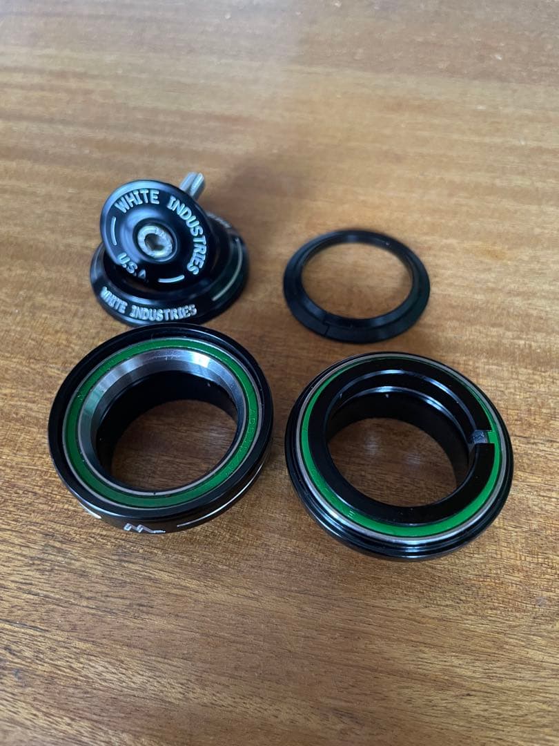 WHITE INDUSTRIES ヘッドセット ブラック 1-1/8