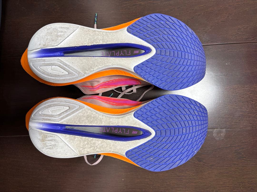 NIKE ヴェイパーフライ4 27.0