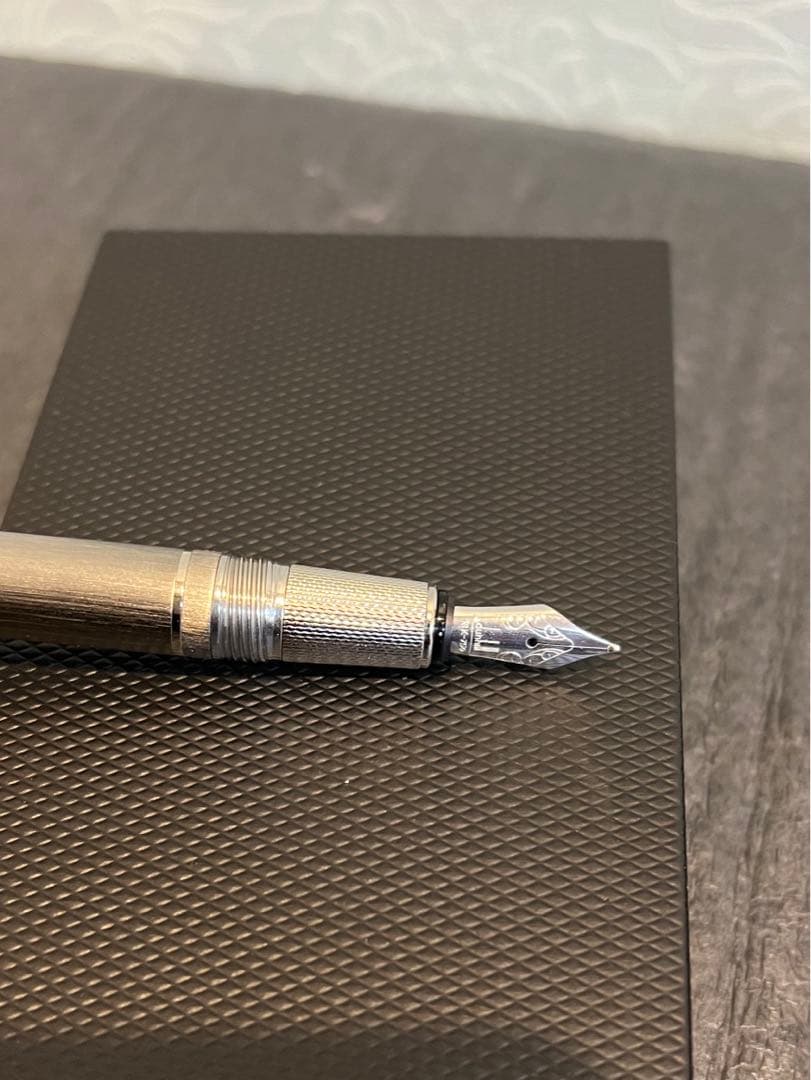 ダンヒル 18K 750 シルバー万年筆、インクコンバーター箱付き