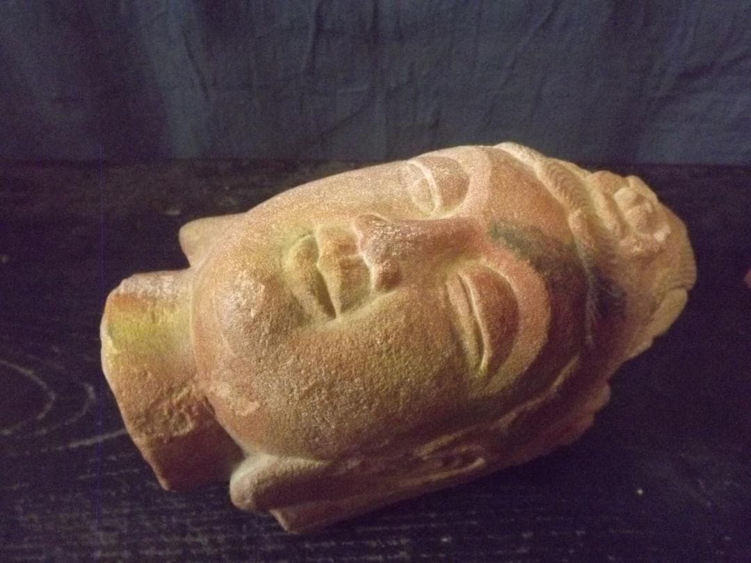 ガンダーラ石仏の仏頭　3から5世紀　発掘品　仏教美術