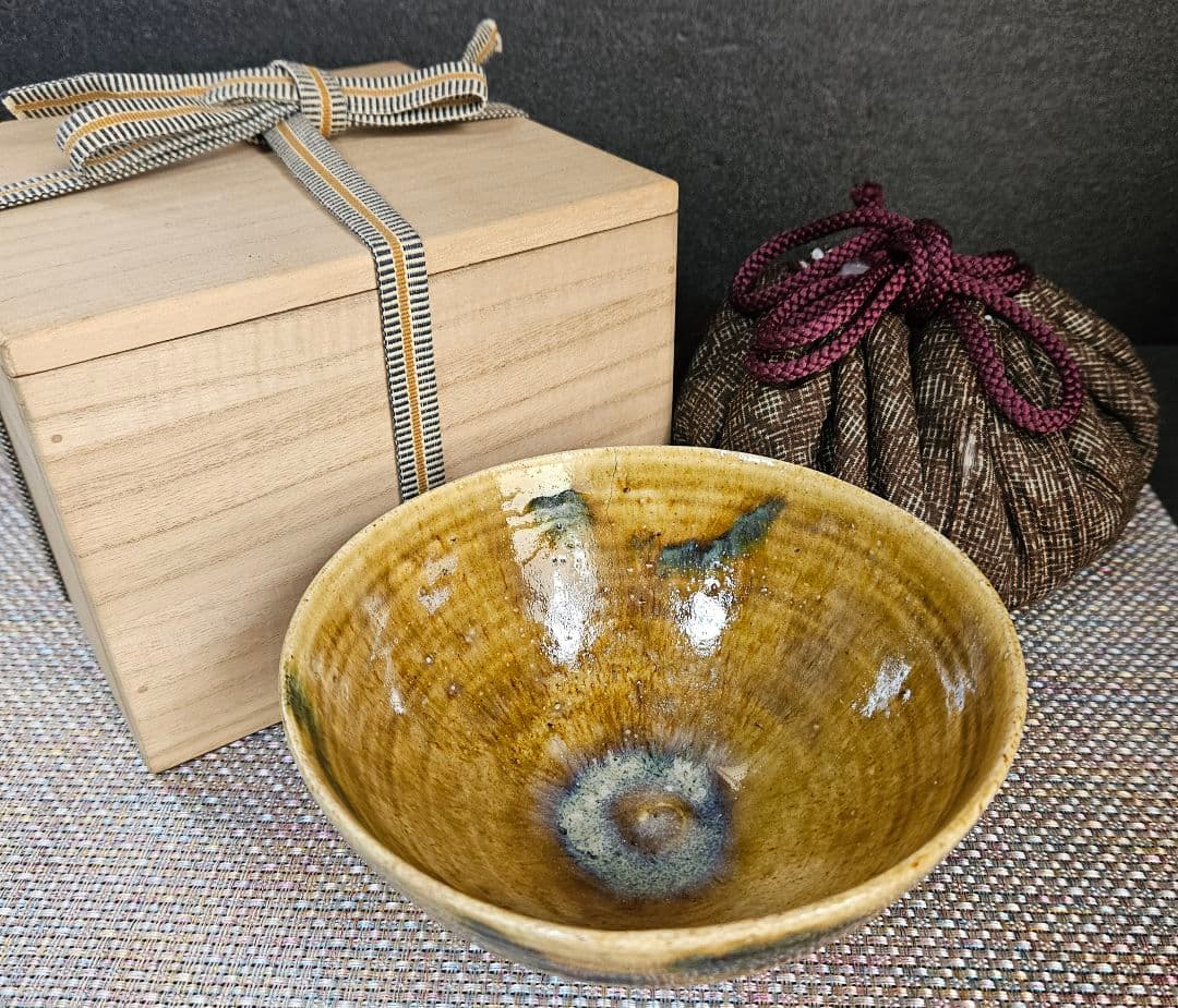 【名碗❗】
時代古作品】明治時代　瀬戸織部　黄瀬戸　織部　たんぱん海鼠釉　茶碗