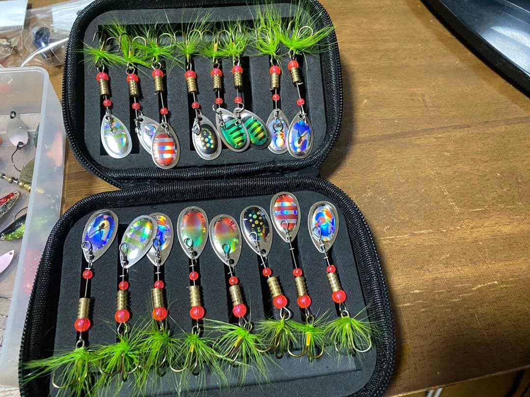★管釣引退大量セット！スプーンクランクなど100個以上　ライン、フックも