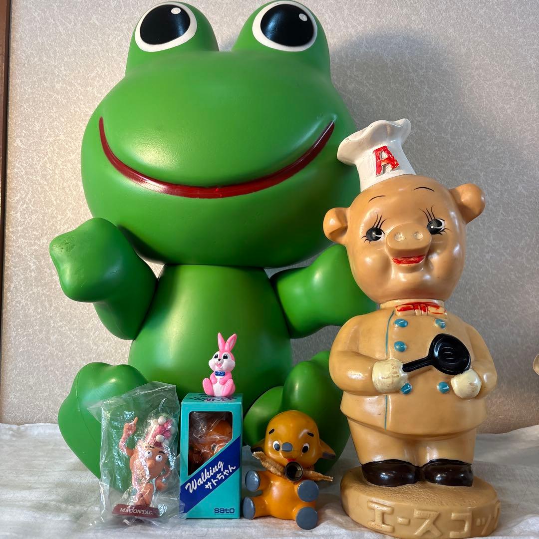 ケロちゃん大型フィギュア