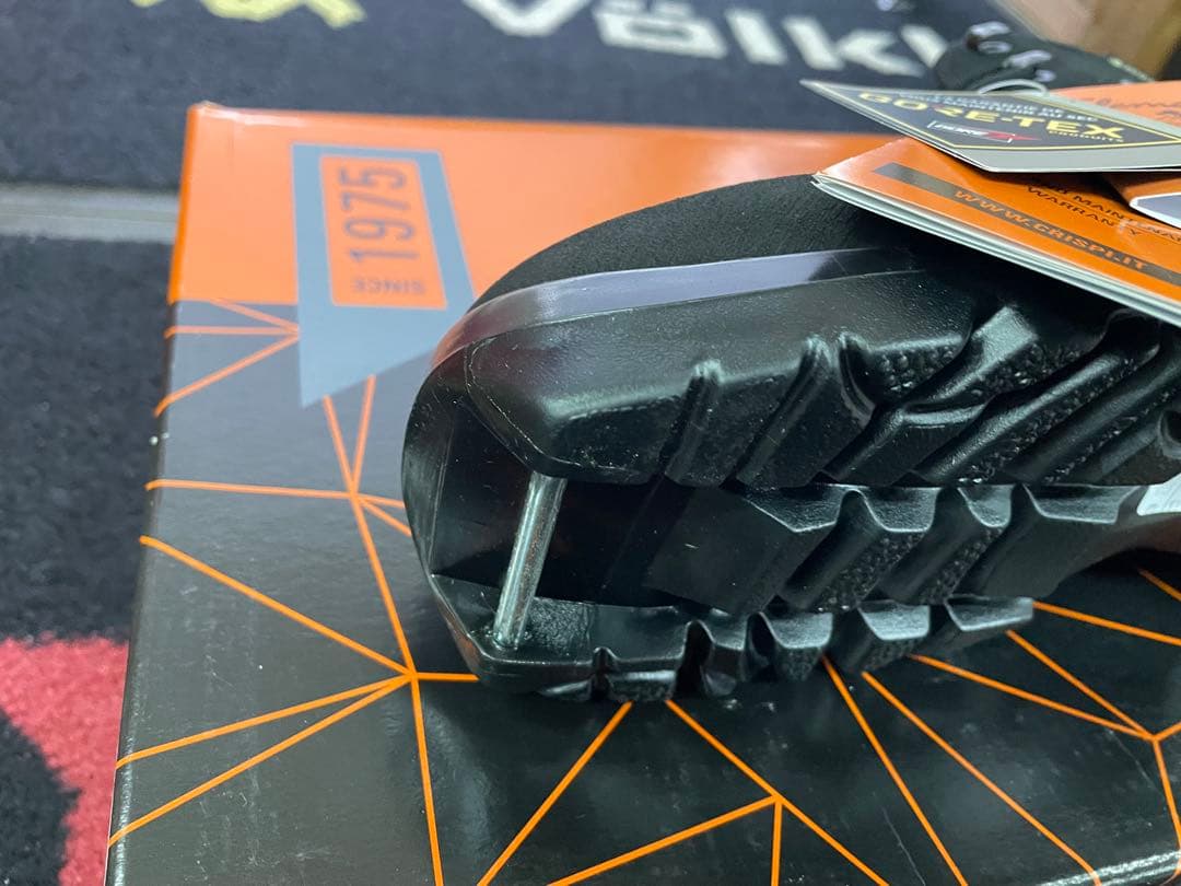 CRISPI ノーランドホーク GTX BC ブラック 25.5cm【新品未使用