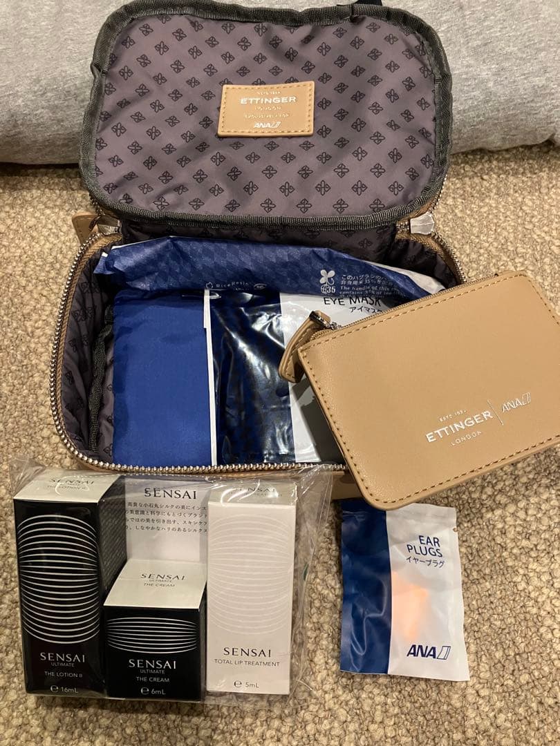 新品未使用ETTINGER ファーストクラスアメニティ ポーチ パジャマ（L）2