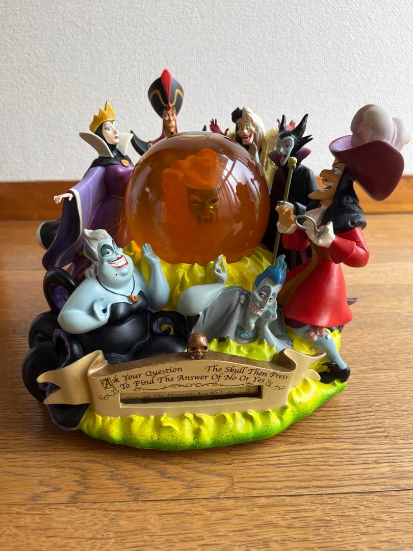 ディズニー ヴィランズのスノードーム