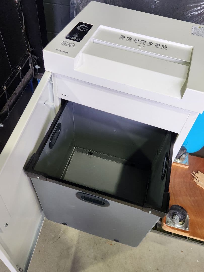 【本日まで】IRIS OHYAMA　大型オフィスシュレッダーOF325C　業務用