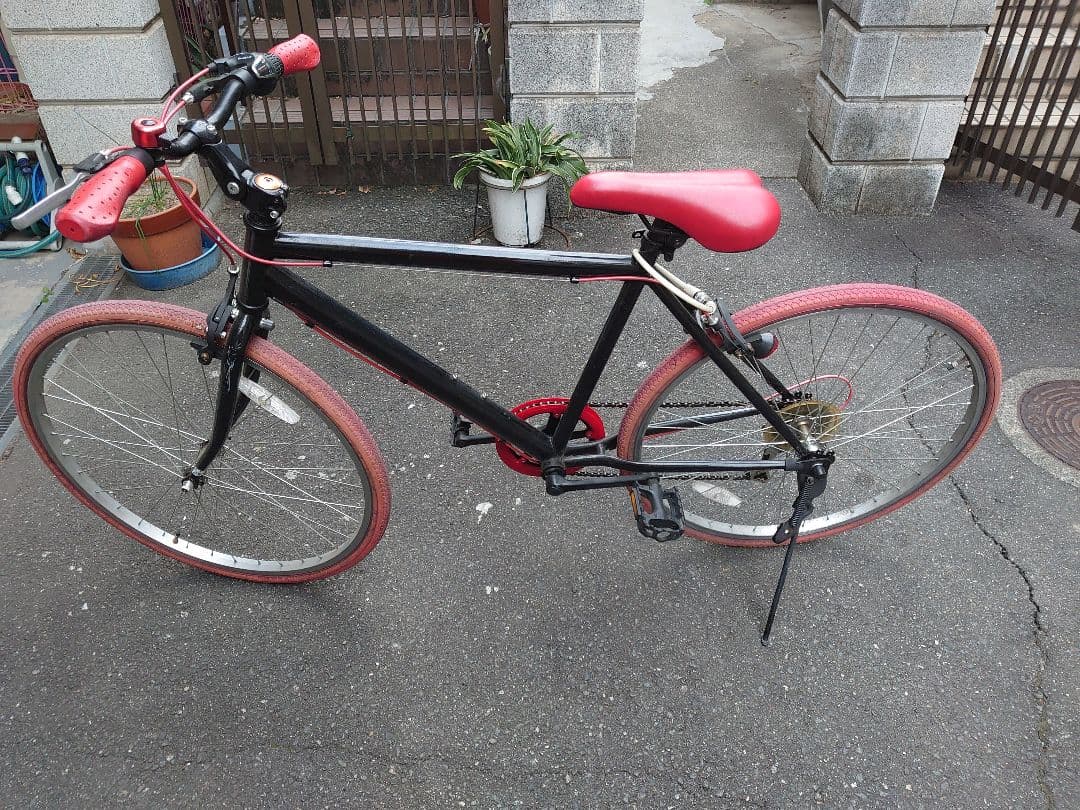 クロスバイク　赤黒