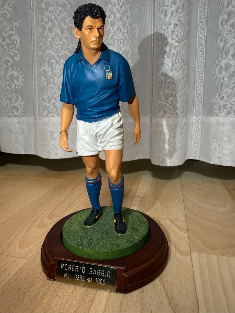 ロベルト・バッジオ　フィギュア 限定版