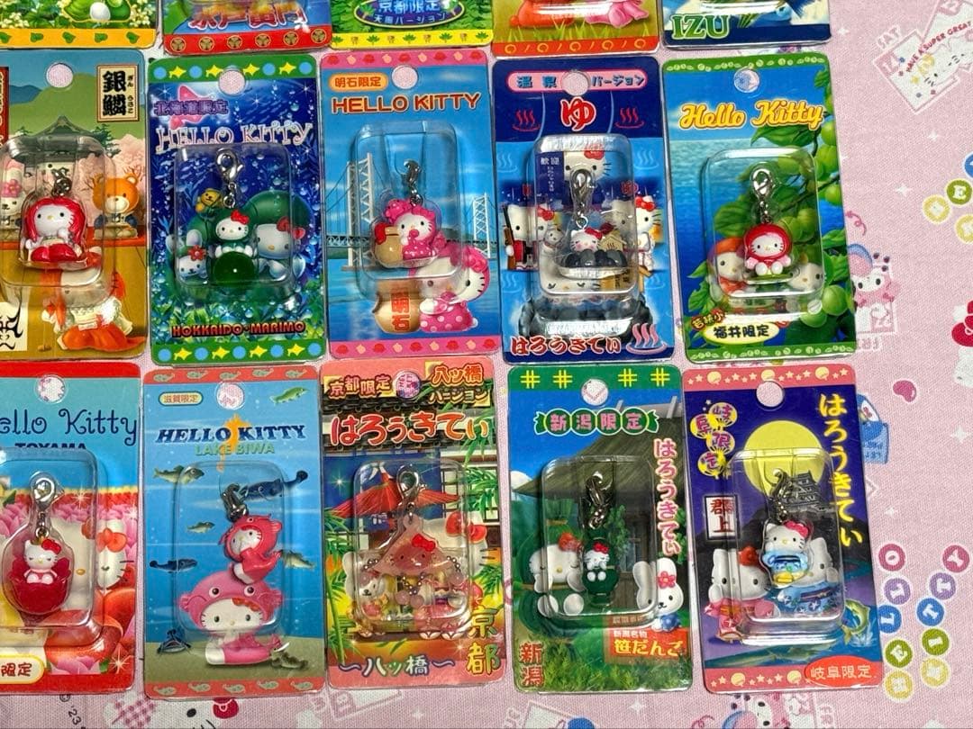 ハローキティ　ご当地限定　ファスナーマスコット　50個　まとめ売り