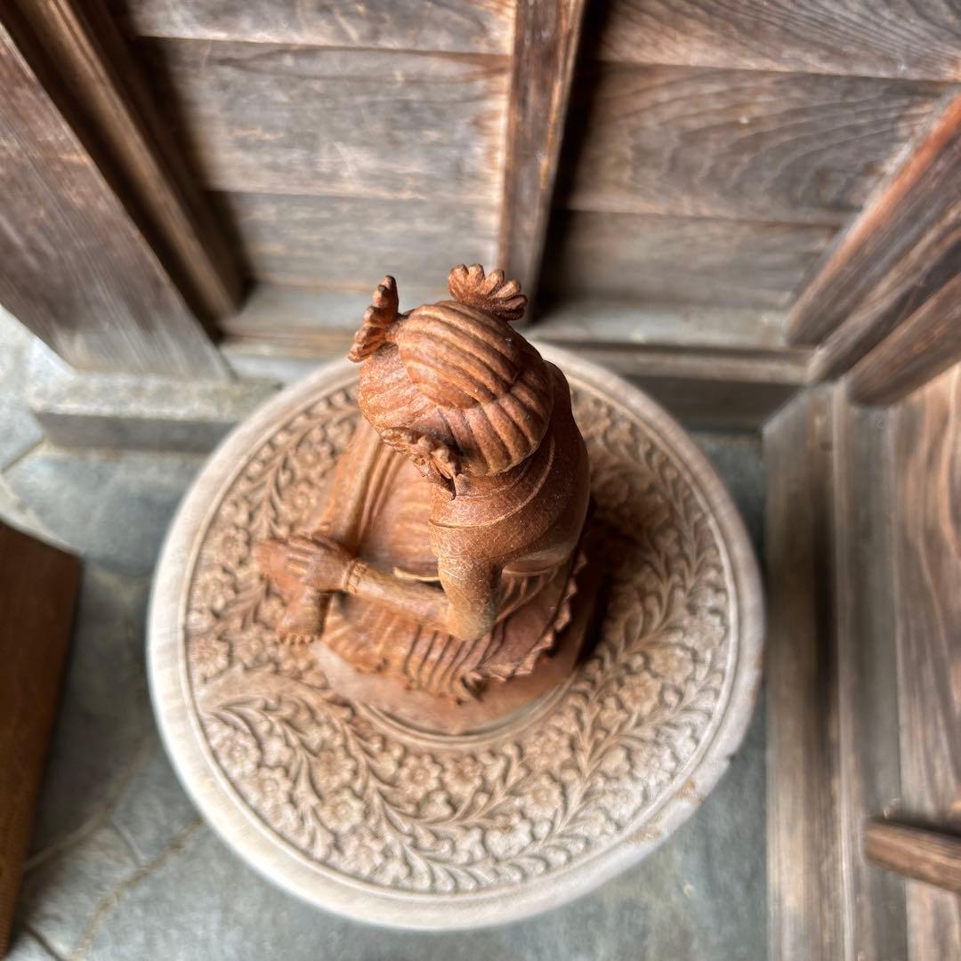 弥勒菩薩 木製 木彫り アンティーク 置物 仏教美術 阿弥陀如来