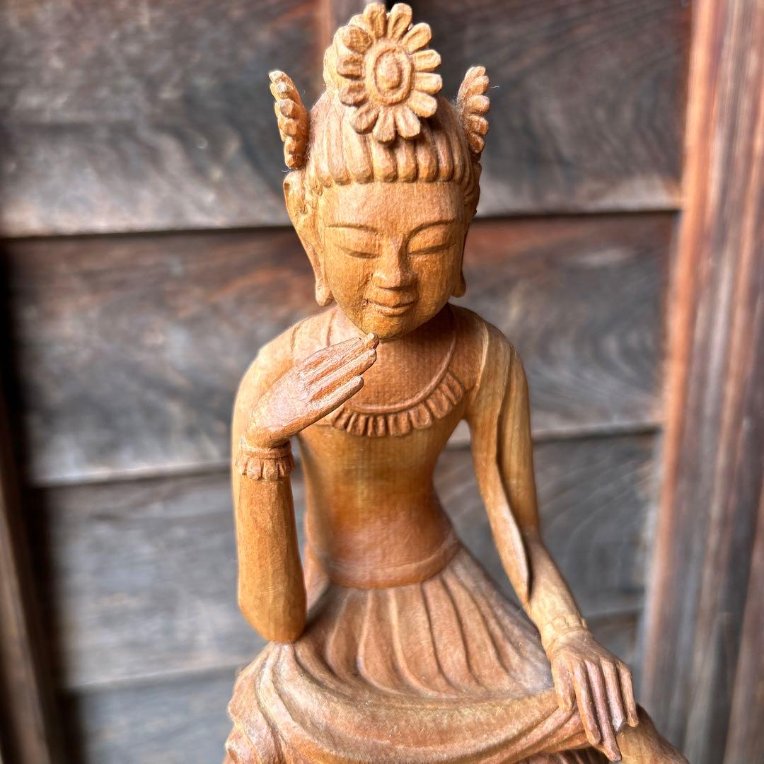 弥勒菩薩 木製 木彫り アンティーク 置物 仏教美術 阿弥陀如来