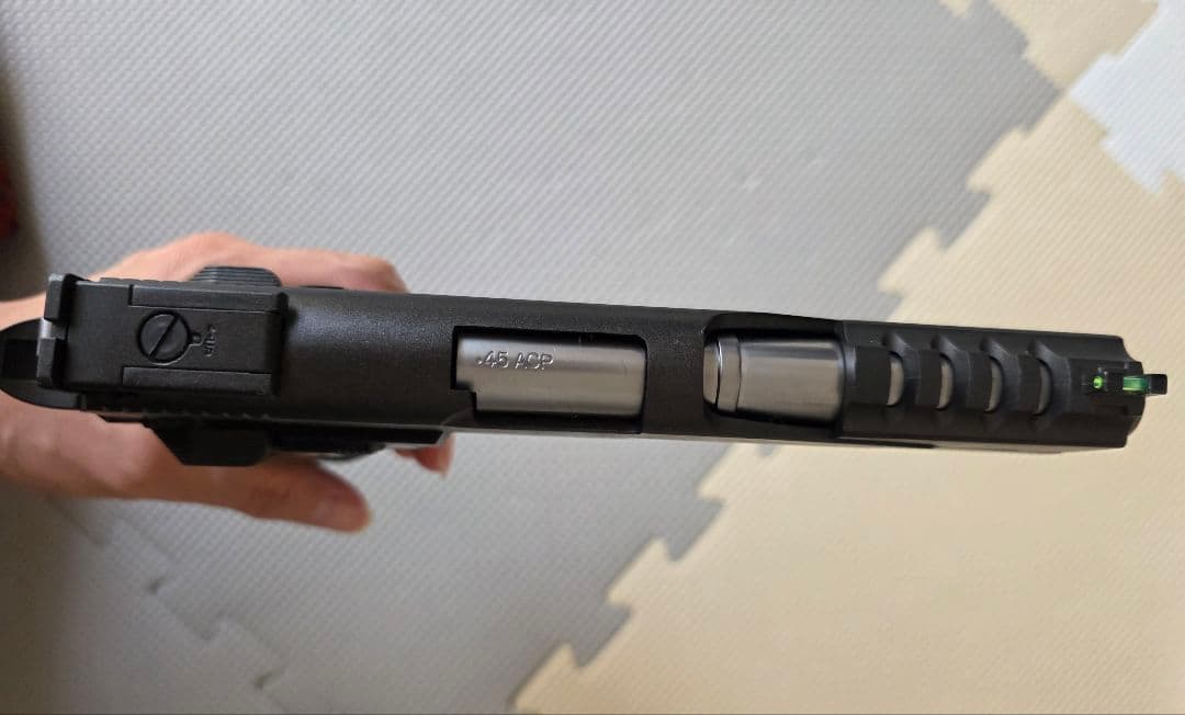 ♡エアガンセット BB弾 ガス缶付き♡