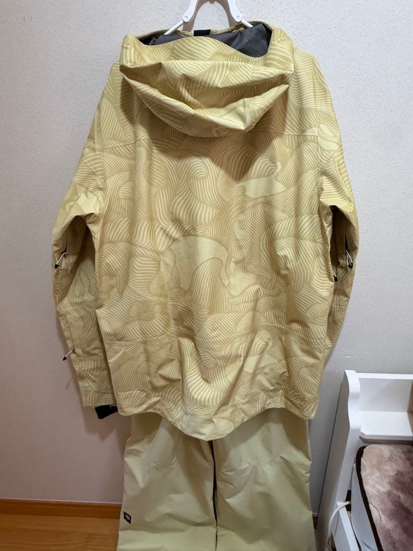 お得【美品】686 GORE-TEX JKT & BIB 上下セット