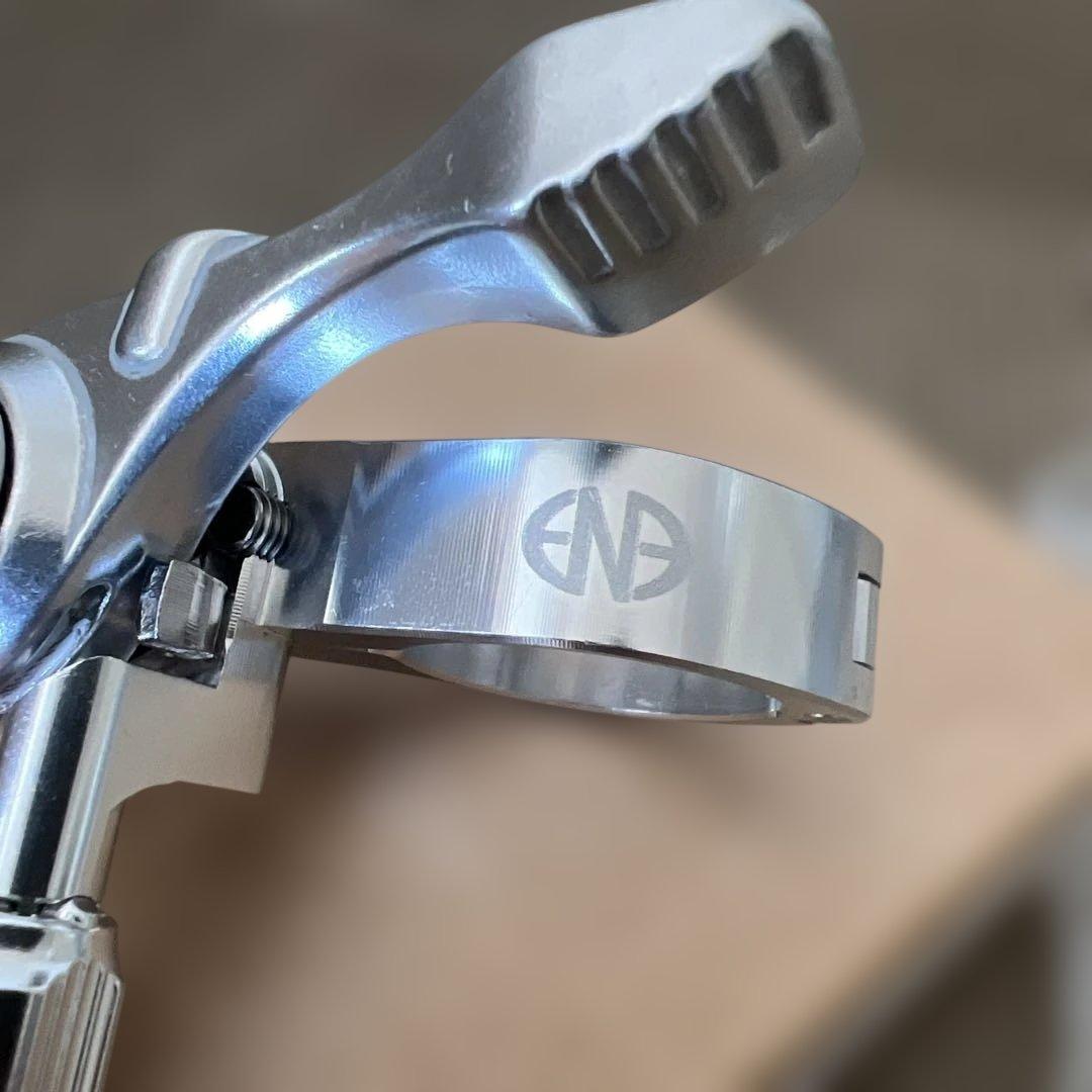 RIVENDELL S-2 thumb shifter（右）