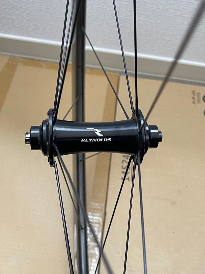 Reynolds Strike クリンチャー 66mm フロントのみ