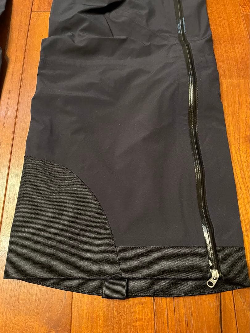 新品未使用品！スパイダー スキー スノーボードウェア パンツ Mサイズ