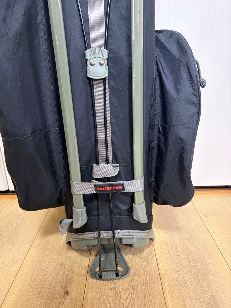 ブリーフィング　キャディバック&ヘッドカバーフルセット　キャップおまけ付き