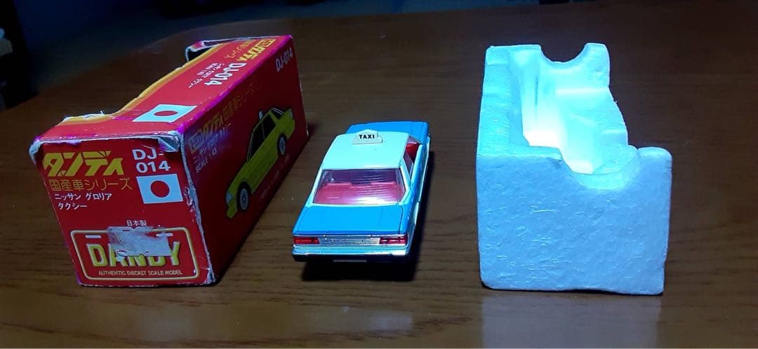 トミカダンディ　日産　グロリア　タクシー DJ-014 1/43