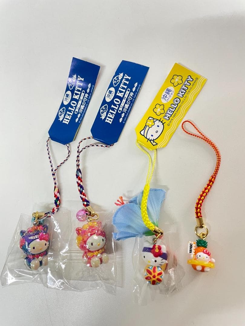 ◆サンリオ HELLO KITTY ご当地ストラップ 27個セット 　08270