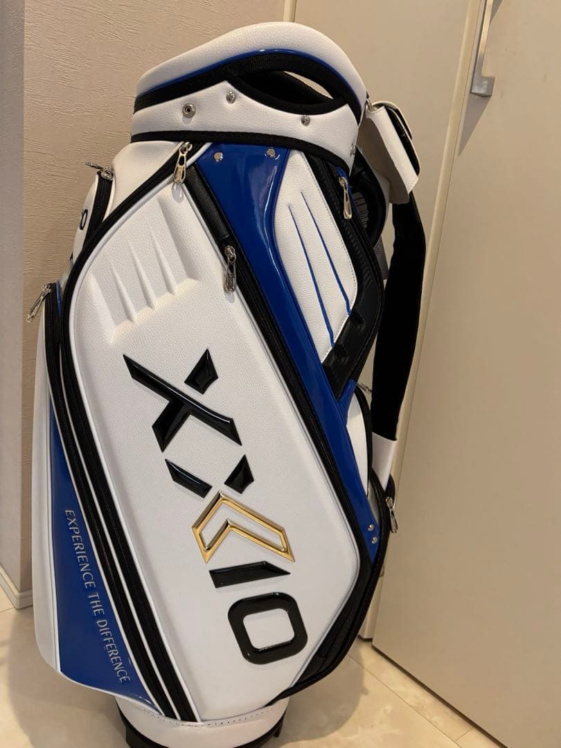 ゼクシオ キャディバッグ GGC-X157