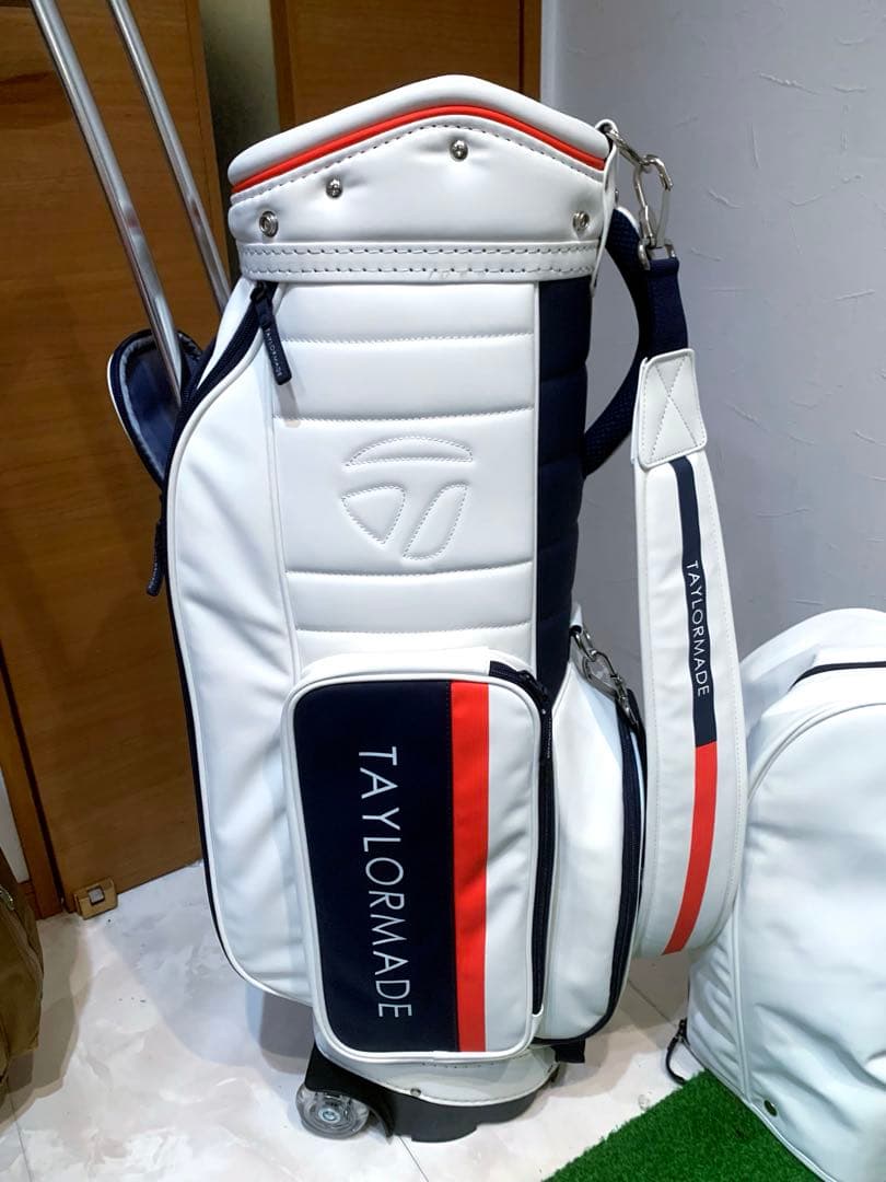 希少　ほぼ未使用　テーラーメイド　キャスター　キャディバッグ　メンズ　レディース