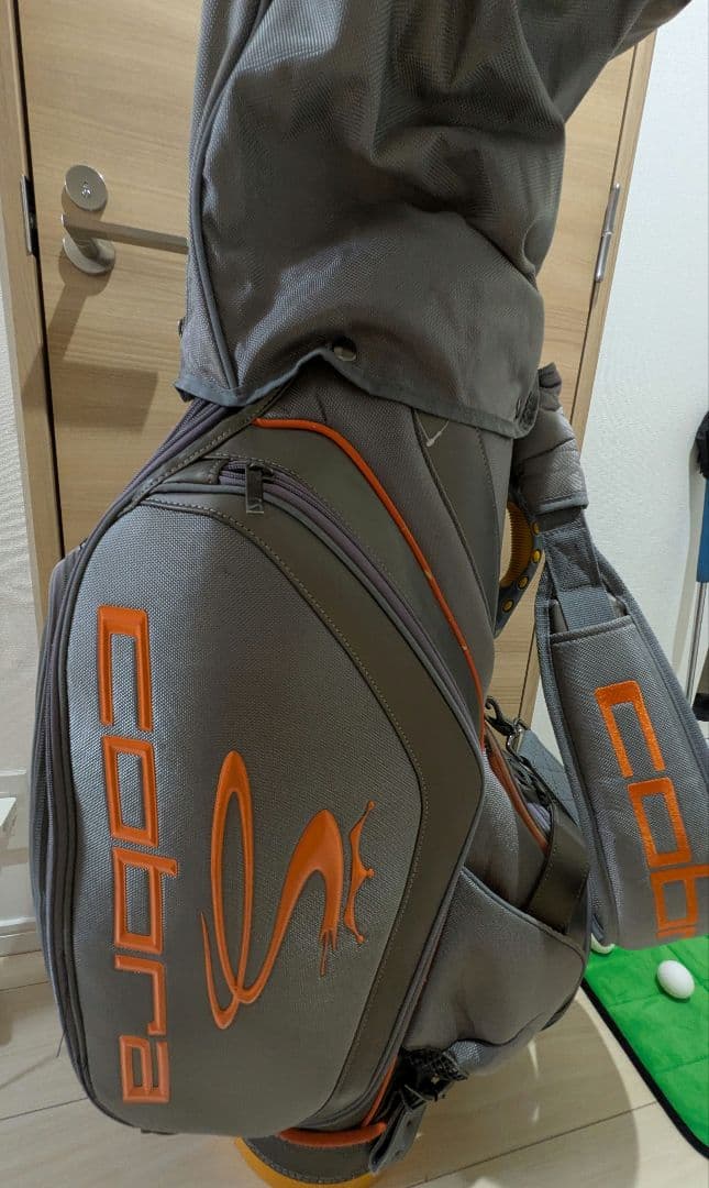 【コブラ】ツアーキャディバッグ