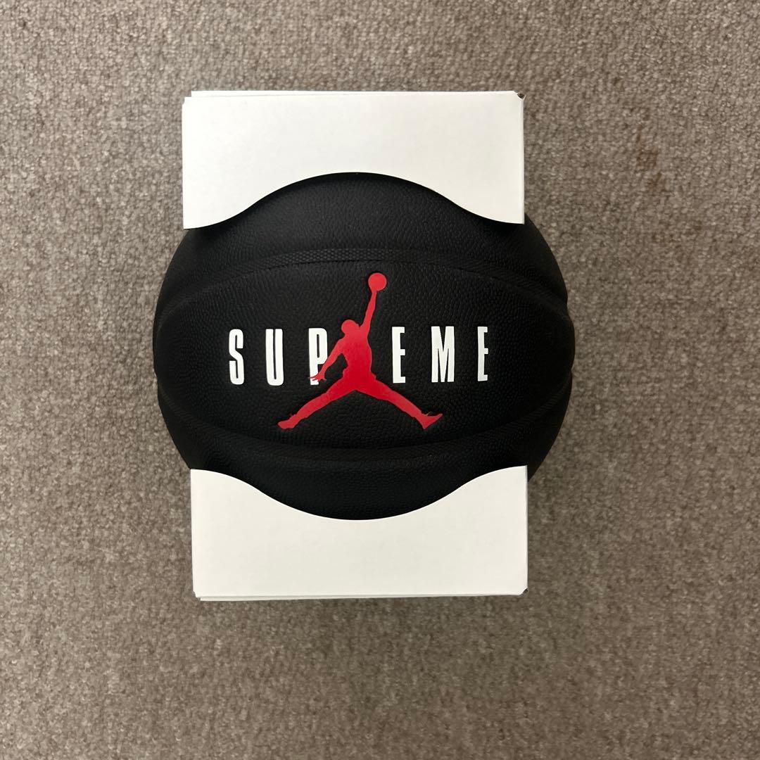 Supreme®/Jordan® Basketball