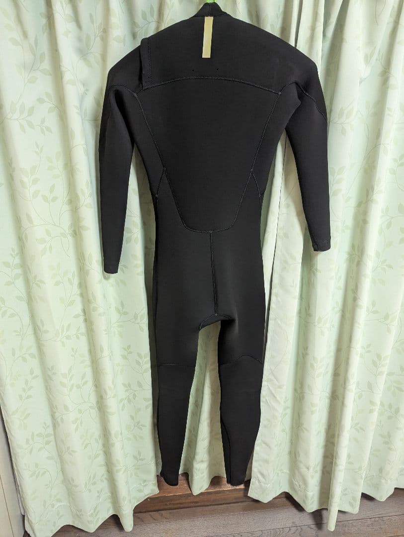 VISSLA ブラック フルスーツ　3㎜×2㎜