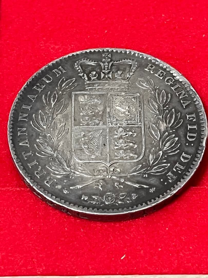 1844年 ヴィクトリア女王 クラウン銀貨　大型銀貨　トーンあり