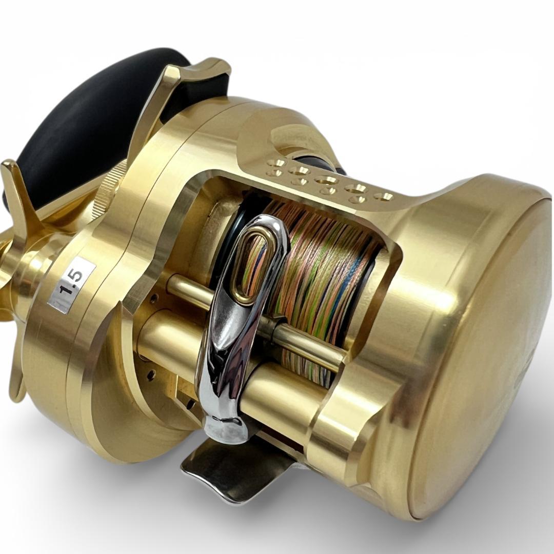 美品 SHIMANO 22オシアコンクエスト300HG(右) ジギング リール