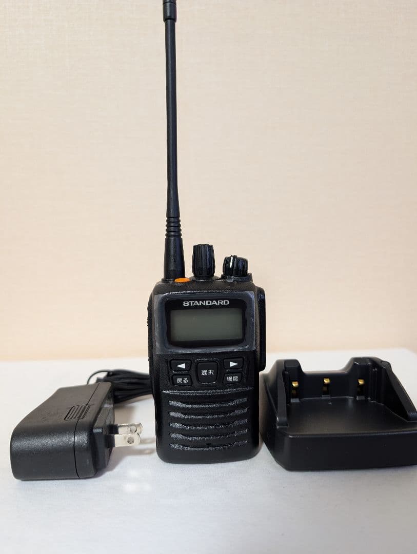 【美品】スタンダード デジタル簡易無線機 免許局 トランシーバー VXD450U