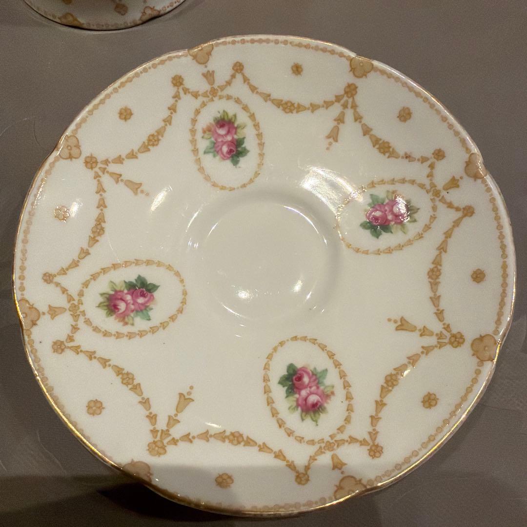 【希少】ロイヤルドルトン　アンティーク　カップ＆ソーサー　ローズ