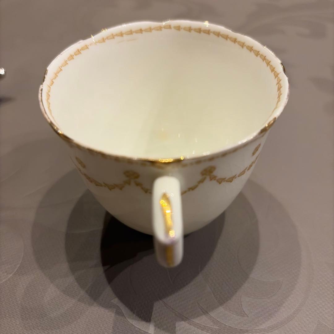 【希少】ロイヤルドルトン　アンティーク　カップ＆ソーサー　ローズ