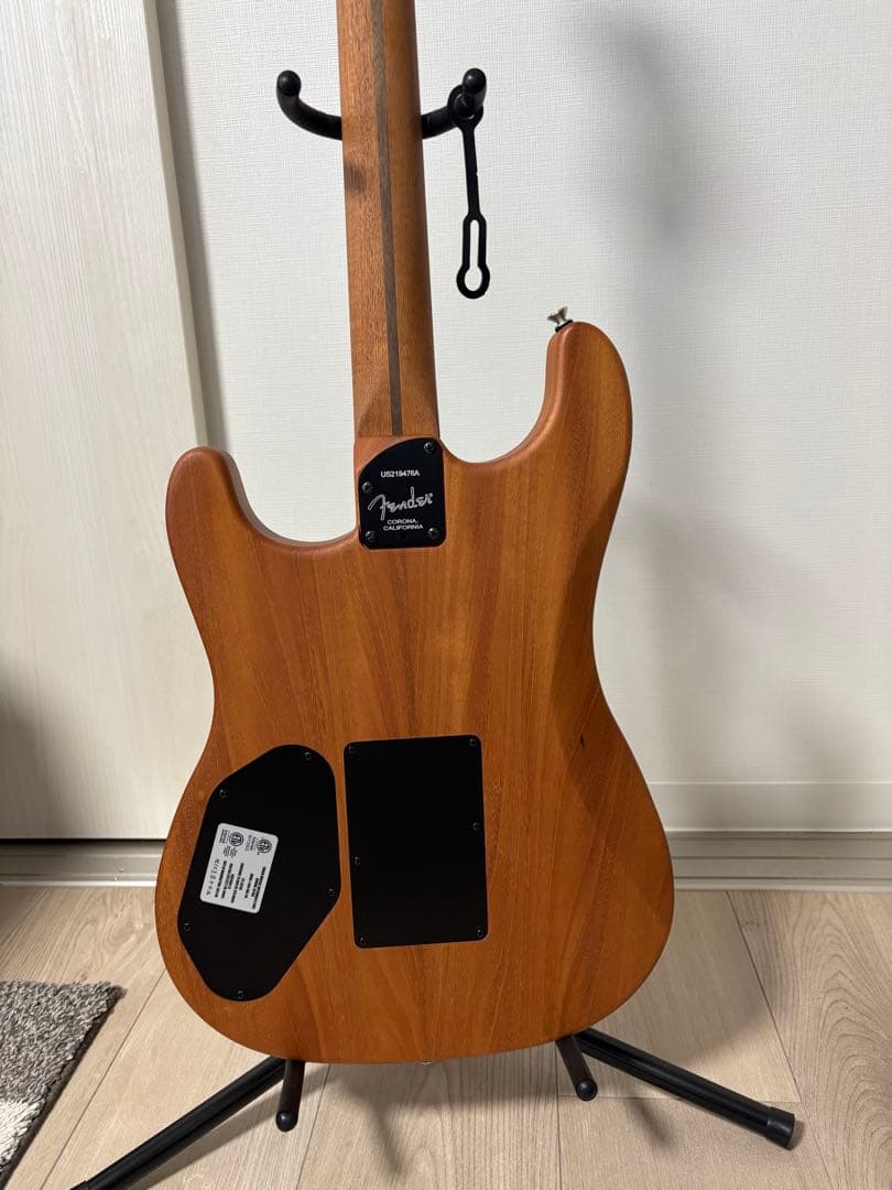 Fender AMERICAN ACOUSTASONICストラト Natural