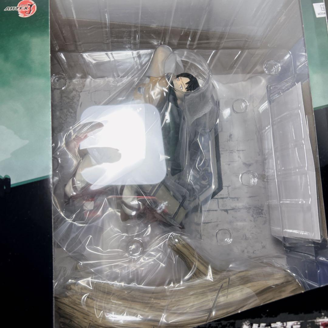 【未開封品】超希少 50名限定 進撃の巨人 エレン ミカサ リヴァイ