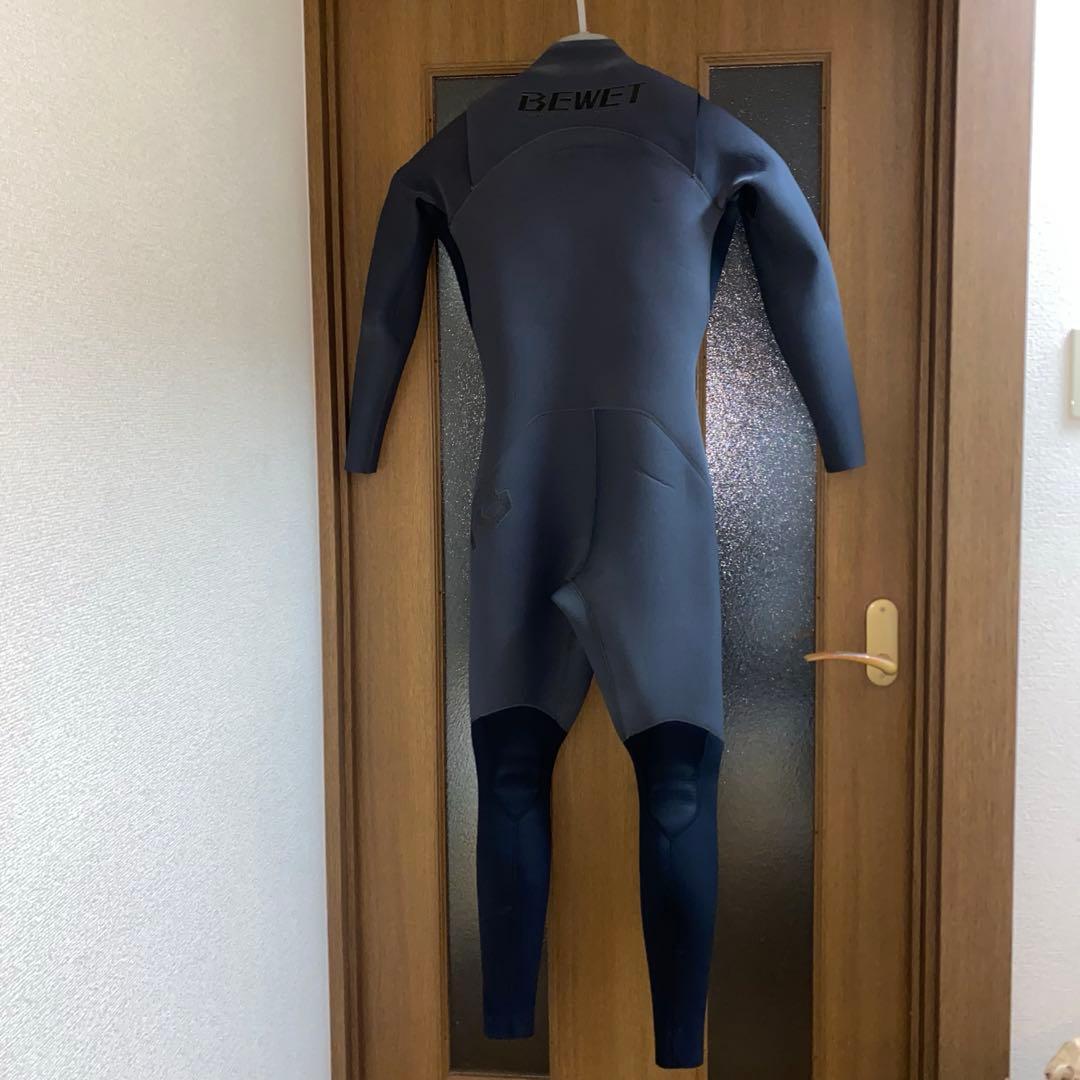 BEWET3/2mmジャーフル MLサイズ チェストジップ