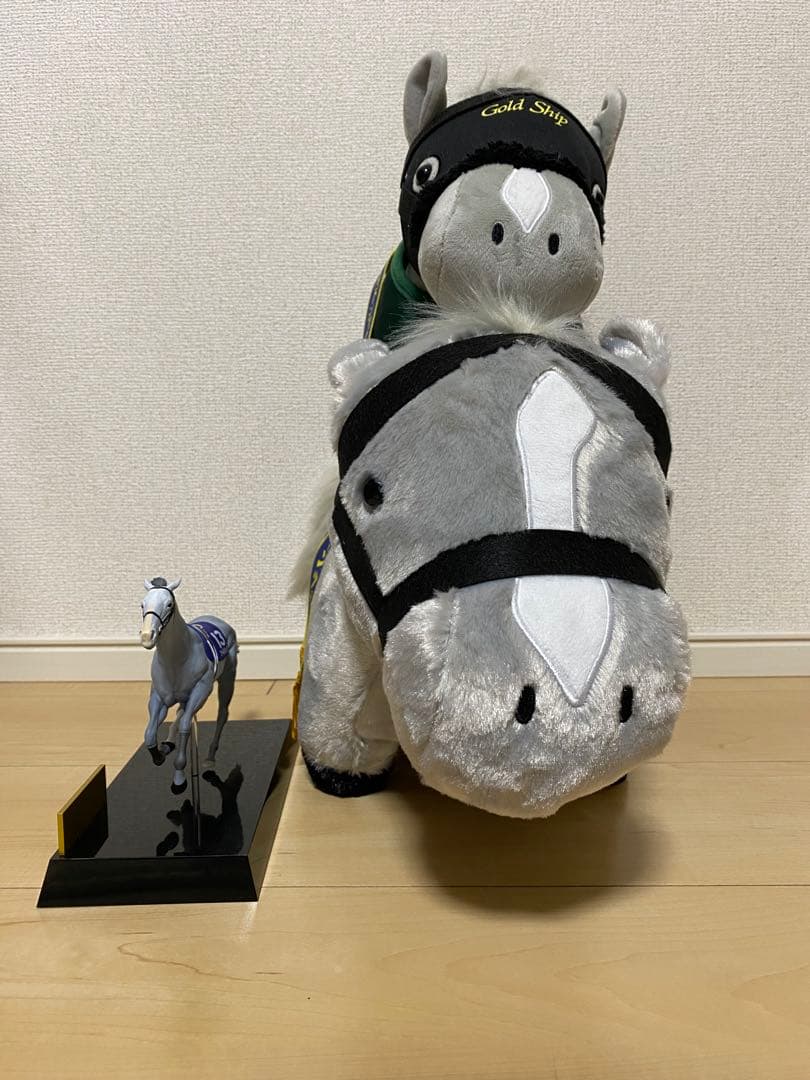 ゴールドシップ　ぬいぐるみとリアルフィギュアセット【サラブレッドコレクション】