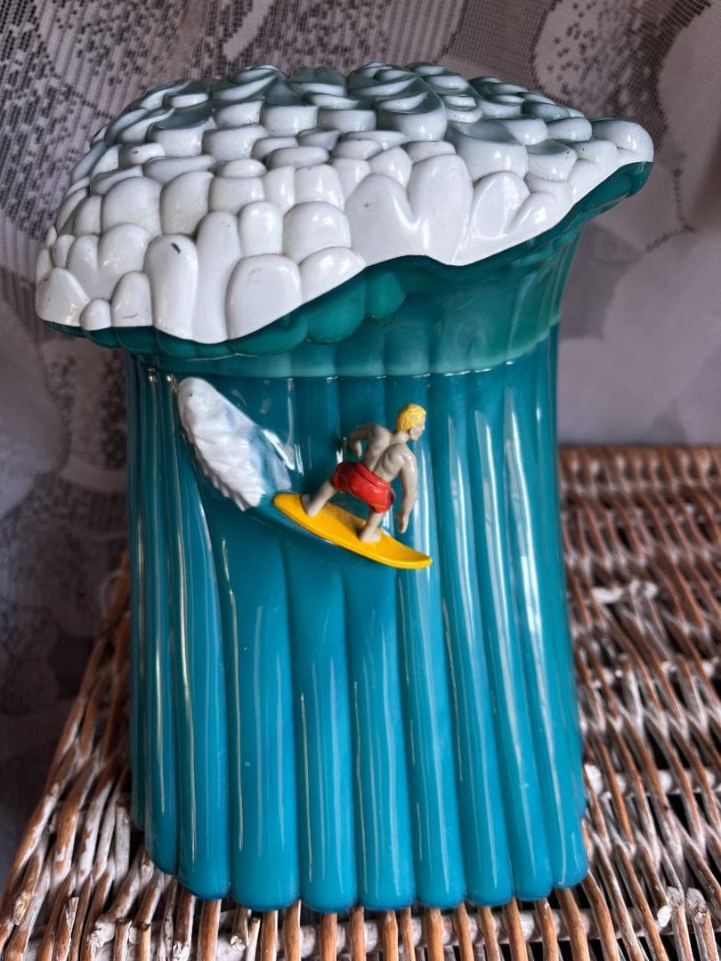 WAVE COOKIE JAR★ビーチボーイズ★サーフィンソング3曲が流れる