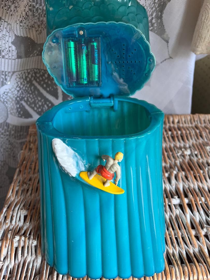 WAVE COOKIE JAR★ビーチボーイズ★サーフィンソング3曲が流れる