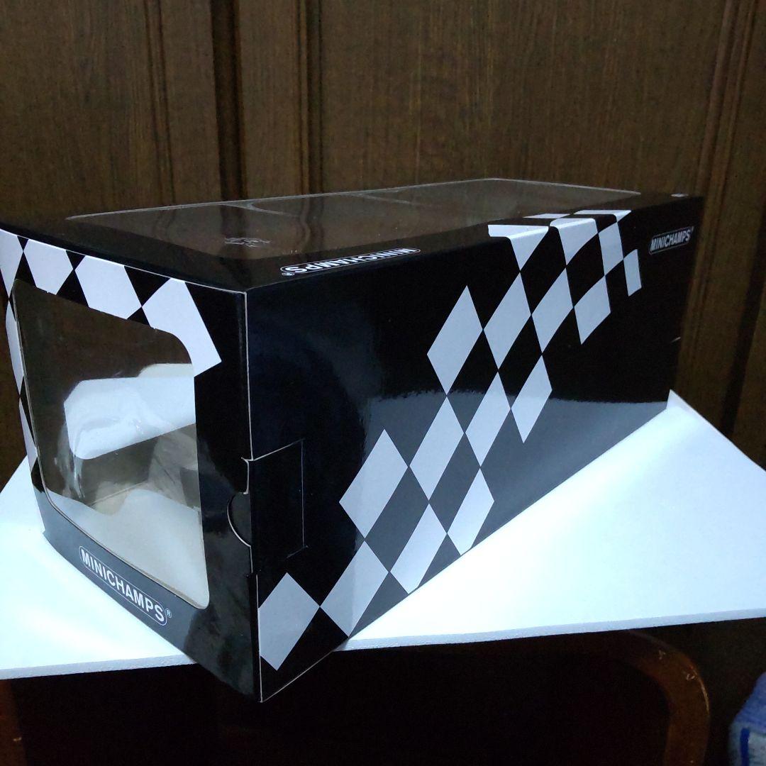  2800 CS 1968 ホワイト 1/18 ミニチャンプス