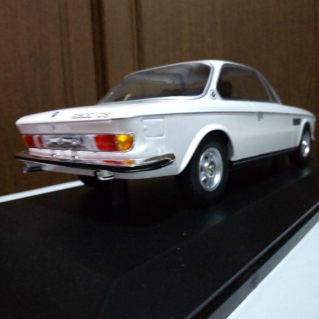  2800 CS 1968 ホワイト 1/18 ミニチャンプス